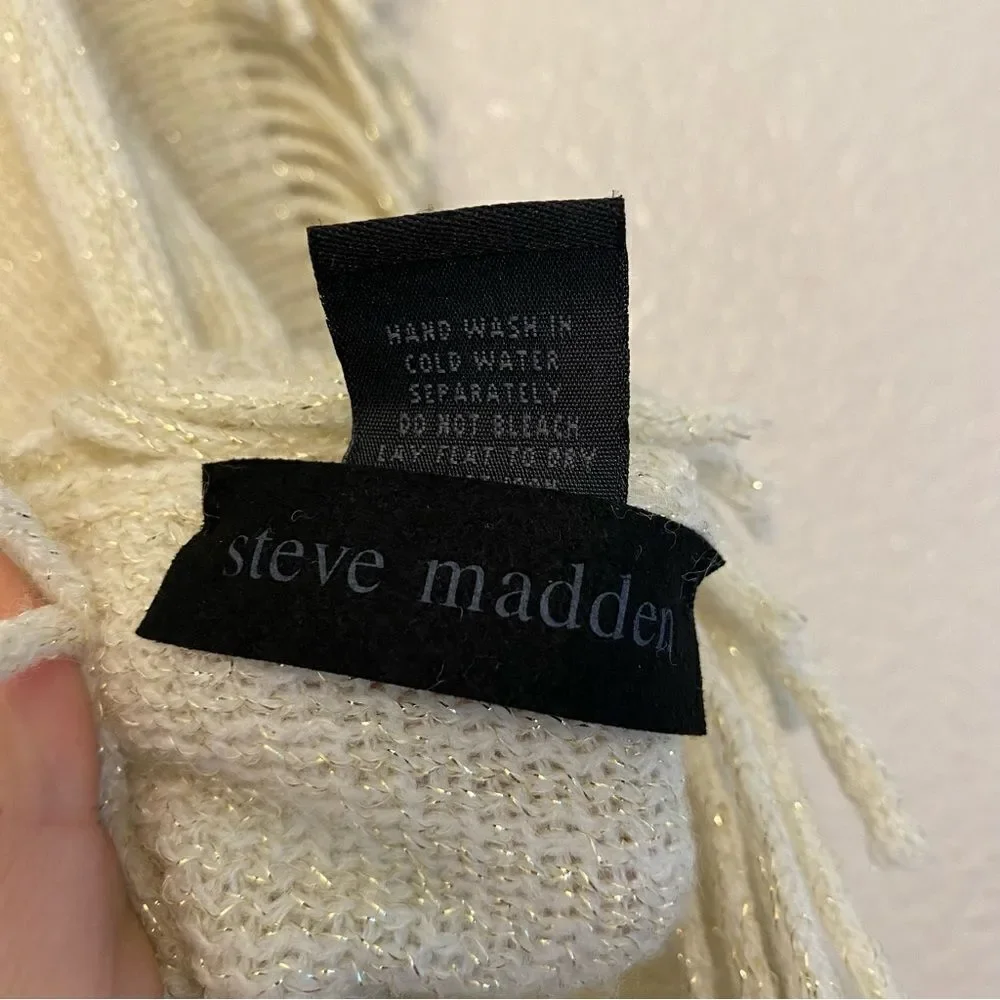 Steve Madden Fringed Infinity Scarf Metallic knit ivory EUC